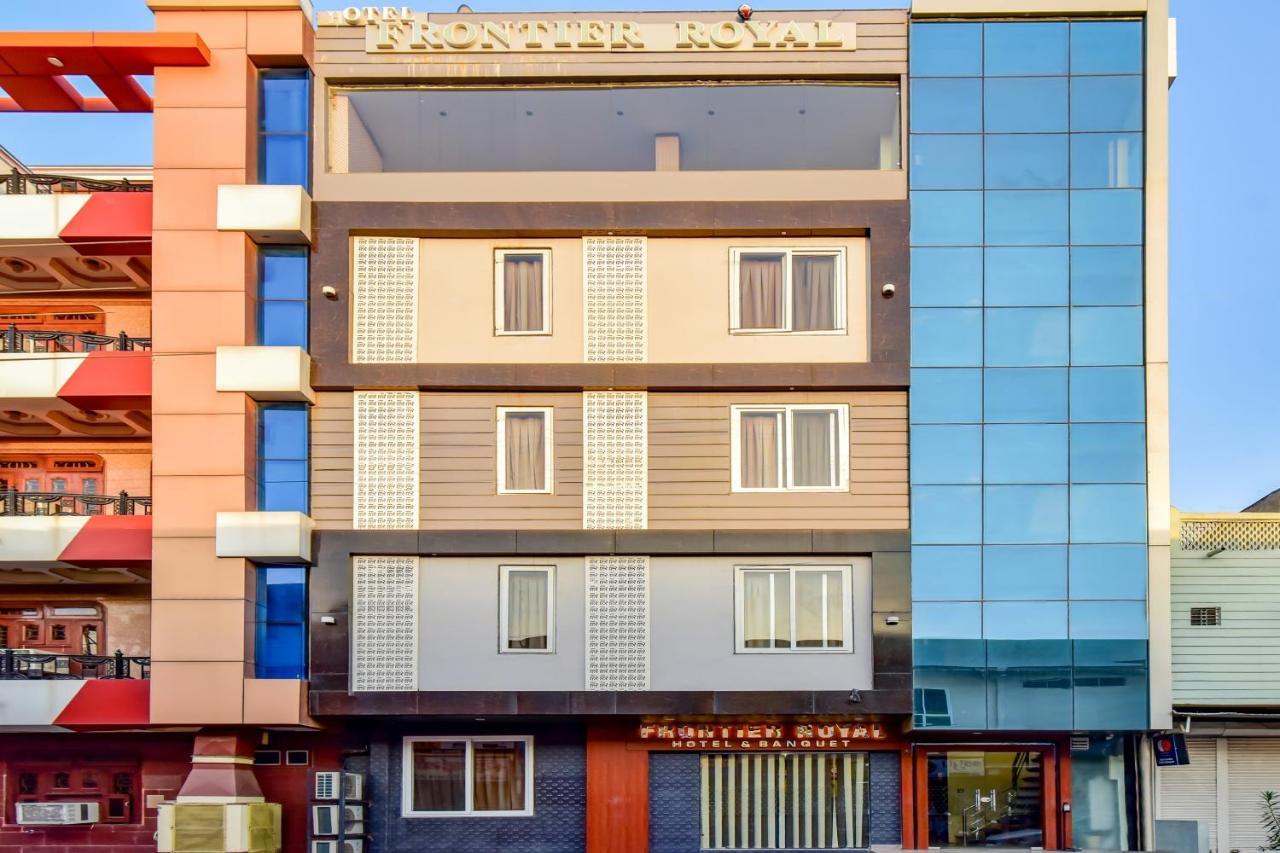 Tirath Capital O 73835 Hotel Frontier Royal & Banquet מראה חיצוני תמונה