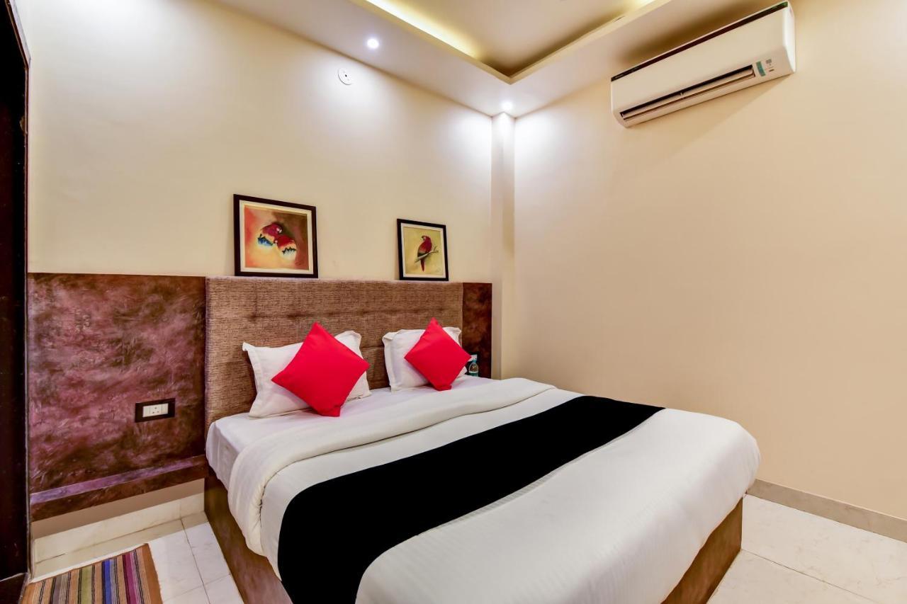 Tirath Capital O 73835 Hotel Frontier Royal & Banquet מראה חיצוני תמונה