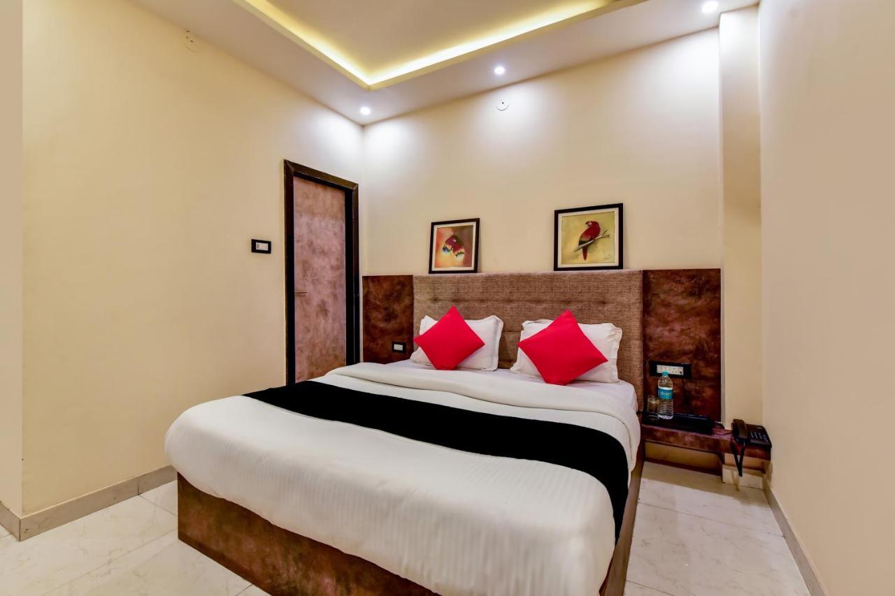 Tirath Capital O 73835 Hotel Frontier Royal & Banquet מראה חיצוני תמונה