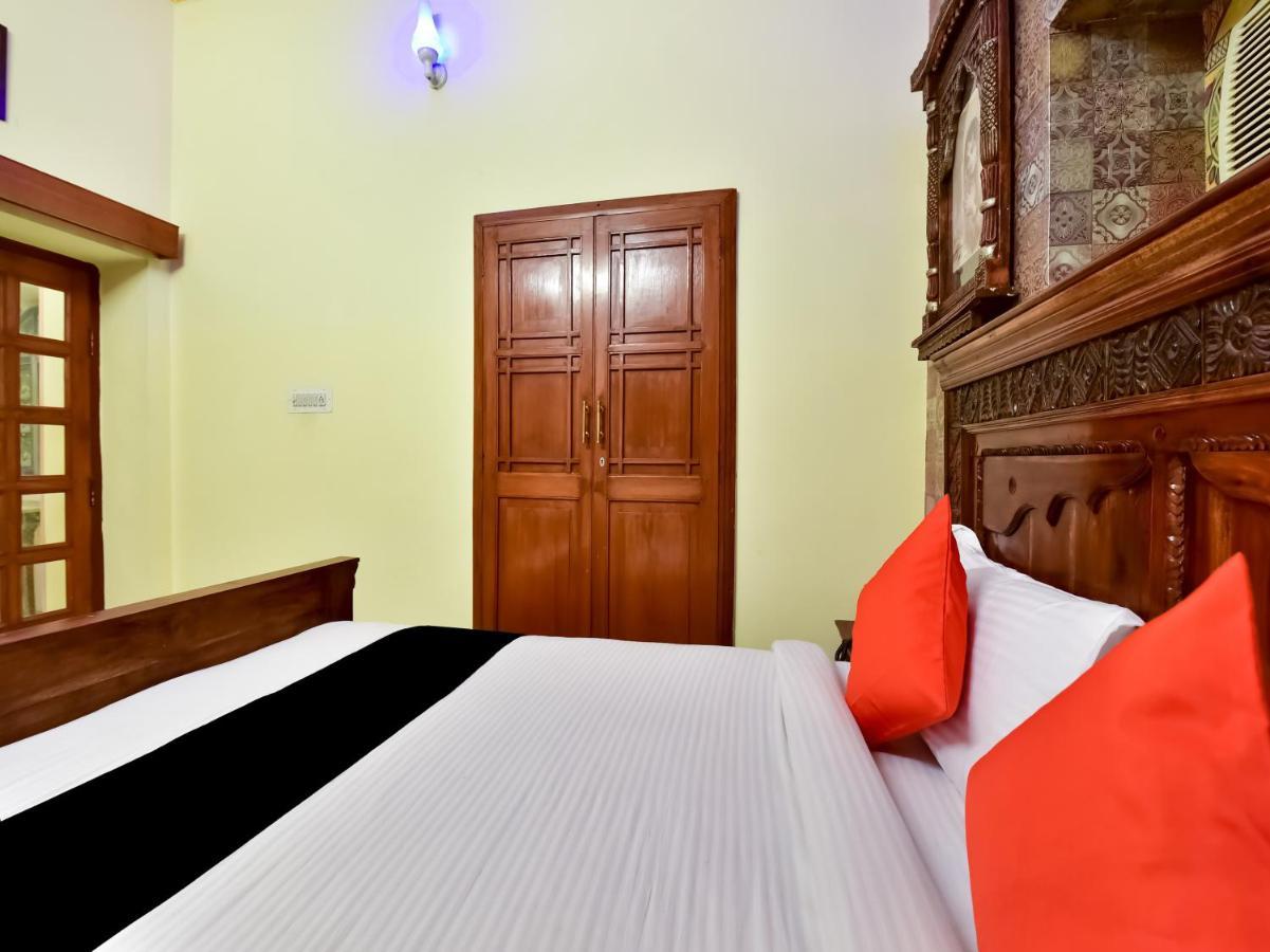 Tirath Capital O 73835 Hotel Frontier Royal & Banquet מראה חיצוני תמונה