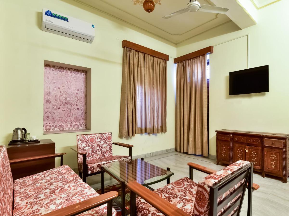 Tirath Capital O 73835 Hotel Frontier Royal & Banquet מראה חיצוני תמונה