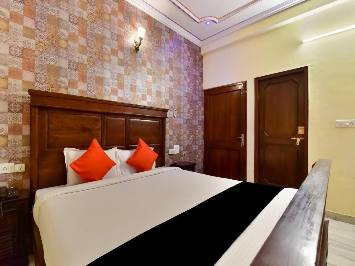 Tirath Capital O 73835 Hotel Frontier Royal & Banquet מראה חיצוני תמונה